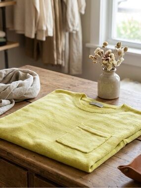 Crewneck Short-Sleeve Sweater with Front Pocket in Lemon Yellow
